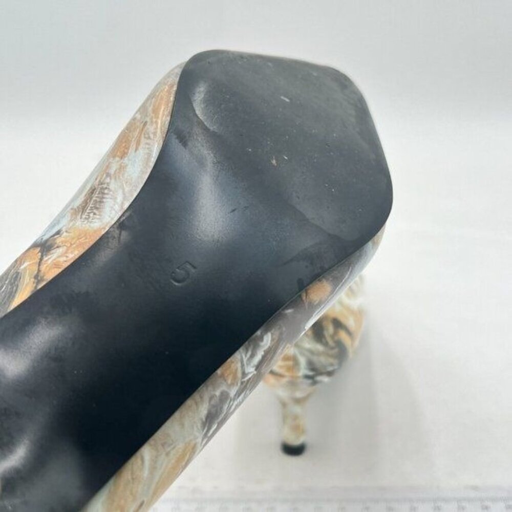 YDN Multicolor Abstract Heels - Picture 5 of 7
